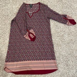 Half sleeve dress with designs